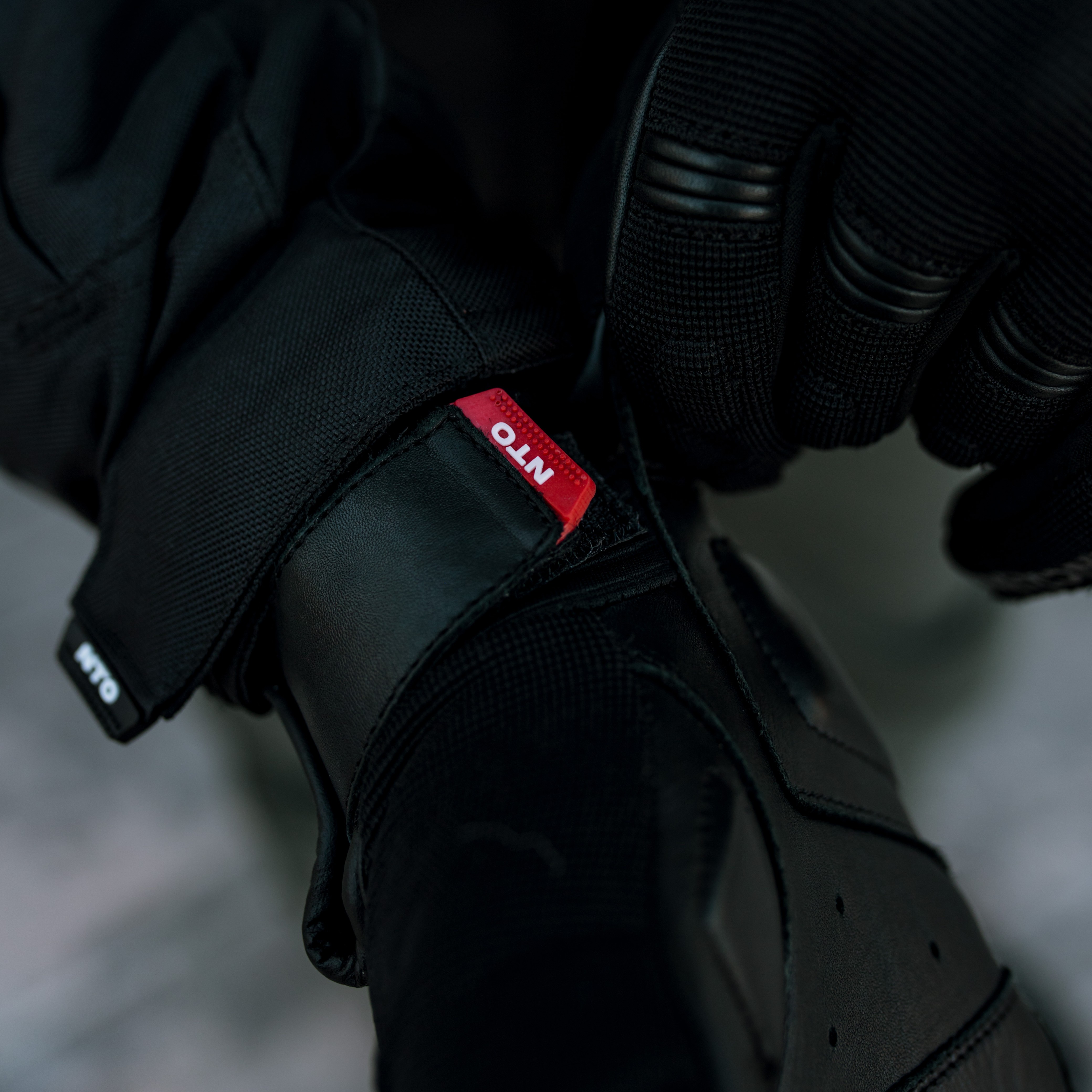 Guante NTO Classic Evo Hombre Negro